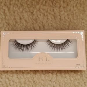 House of Lashes Demure Lite